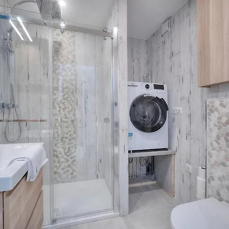 Immogroom - New - Renovated Studio With Terrace