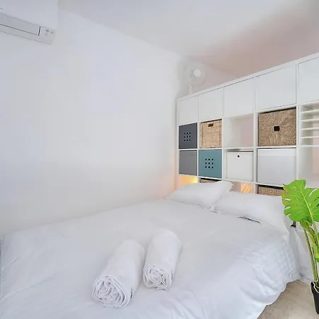 Immogroom - New - Renovated Studio With Terrace